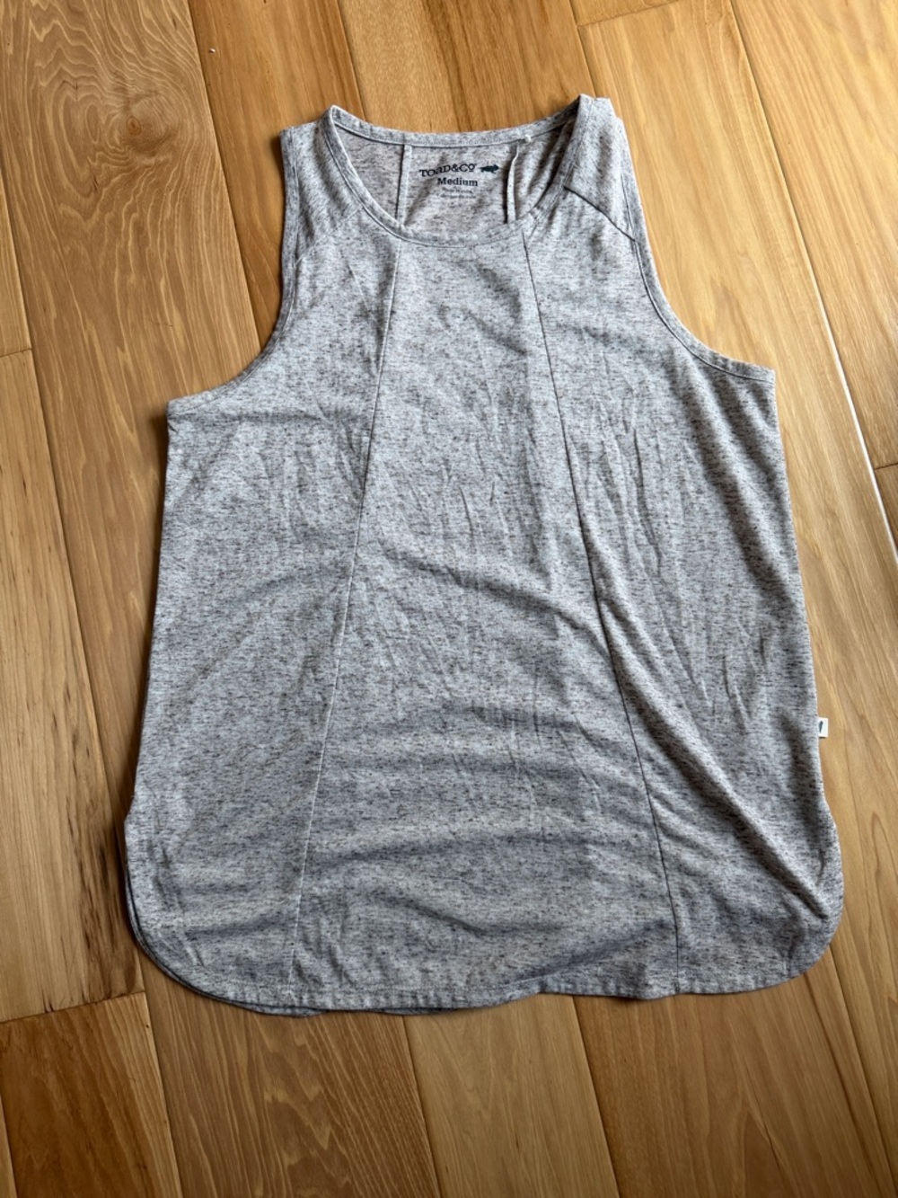 Toad & Co size medium tank
